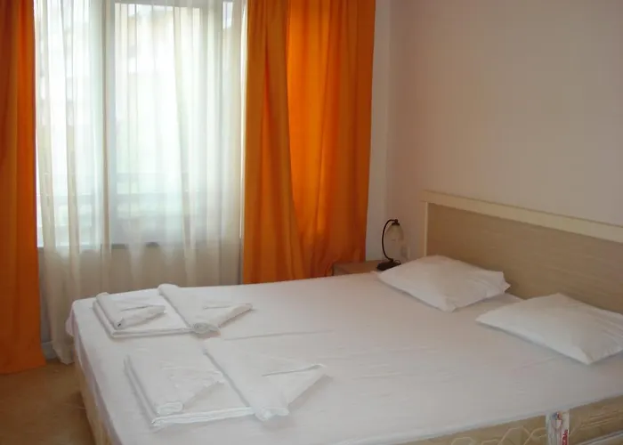 Royal Sun - Sunny Cove