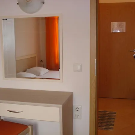 Royal Sun - Sunny Cove Apartment