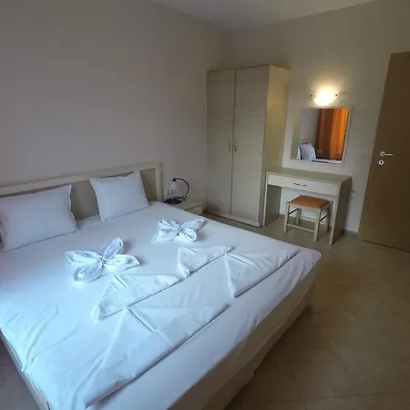 Royal Sun - Sunny Cove Apartment *
